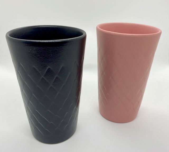 Schwarz und Rosa Gerippte im Bembel Shop