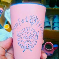 Rosa Diva Impfstöffche Becher