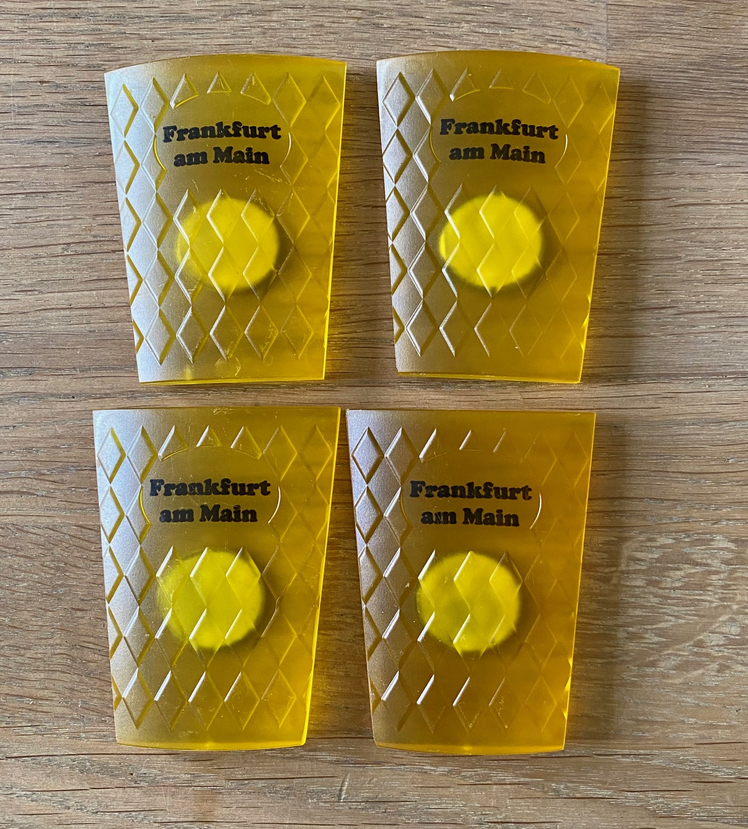 Frankfurt am Main - Kühlschrankmagnete bei Bembeltown - Hessen Souvenirs und mehr #Bembel #Geschenke #Giveaways