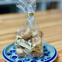 Original Frankfurter Bethmännchen online bestellen. Exklusive Geschenke für Geschäftspartner und Kunden. #Bethmännchen #Geschenke #Frankfurt #Geschenkeonline